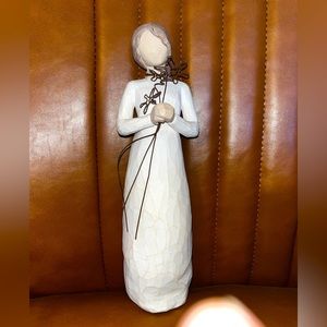 Willow tree “grateful” figure